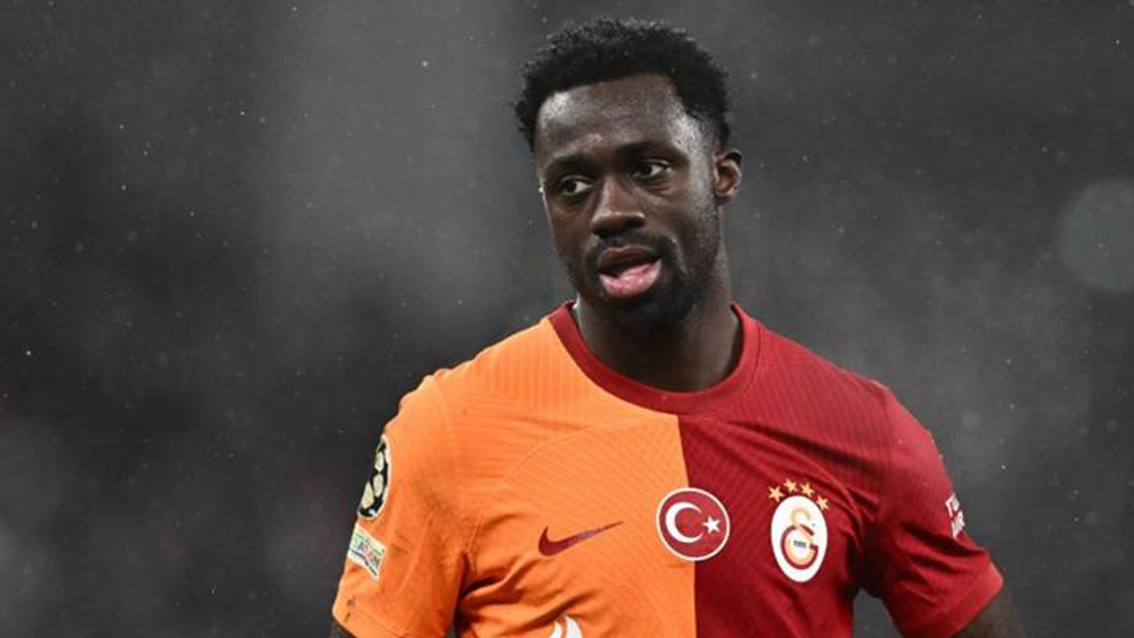 Davinson Sanchez'in menajeri zam pazarlığı için geldi!