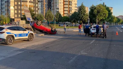 Çarpışan otomobillerden biri takla attı: 2 kişi yaralandı!
