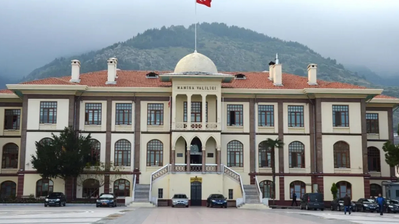 Manisa Valiliği: "Depremde bazı evlerde hasarlar meydana geldi"
