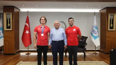 Başkan Büyükkılıç, dünya şampiyonu Arslan'ı ağırladı!