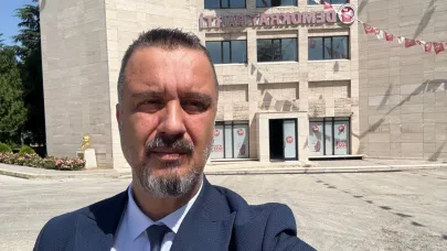 Serdar Gökhan Çiçek’ten Sert Tepki: “Gençlerimizi ‘okumayın’ kolaycılığına itmek, işsizliği kabullenmektir”