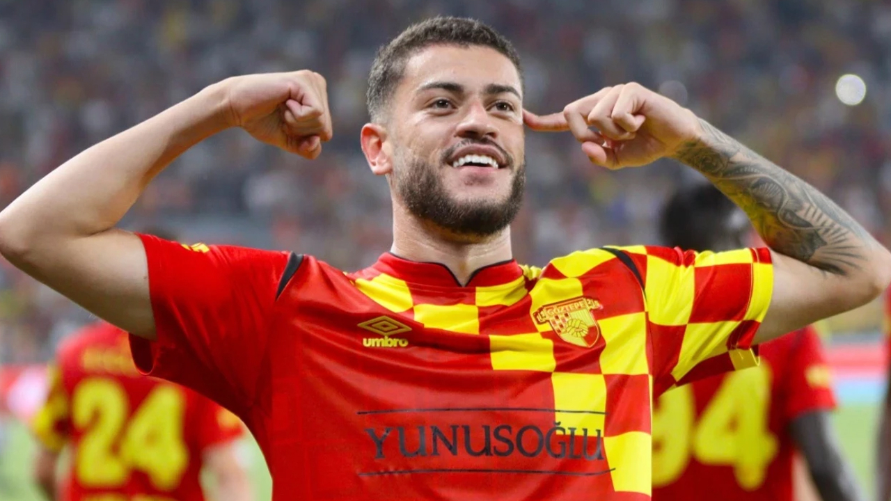Tarihi transfer resmen açıklandı: Romulo yeni takımına imza attı!