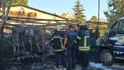 Belediyenin temizlik araçları küle döndü!