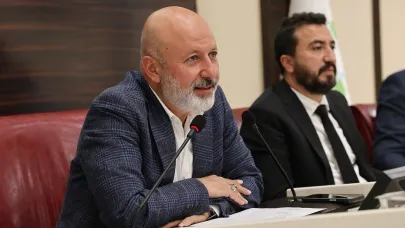 Başkan Çolakbayrakdar: "Hızla büyüyen ilçemize yatırım yapan, kazançlı çıkacak"