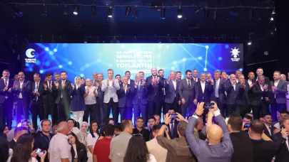 AK Parti Genel Başkanvekili Elitaş: "Balya balya paralarla teşkilatını satın almaya çalışan parti ana muhalefet olamaz"