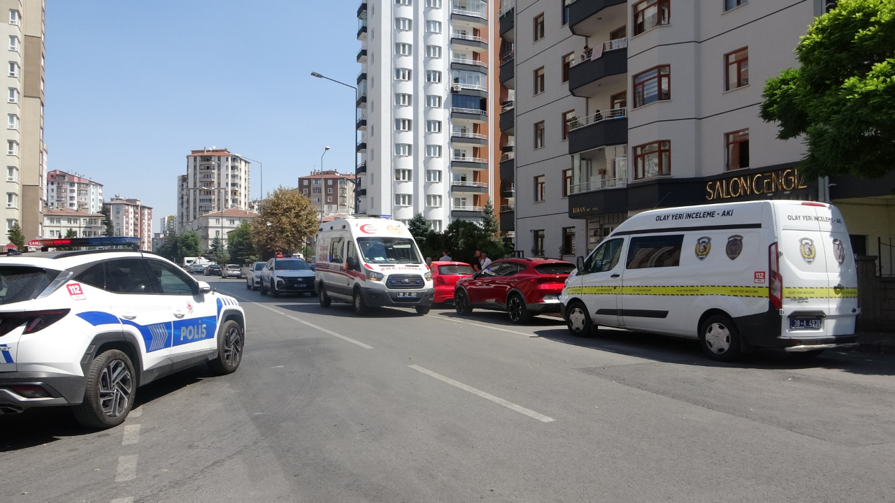 Evinde tabancayla vurulmuş halde bulundu!