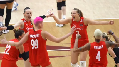 A Milli Kadın Voleybol Takımı, dünya ikincisi oldu!