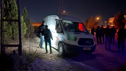 Çukura düşen aracını çıkarmaya çalışan şahsın başına saçma isabet etti!