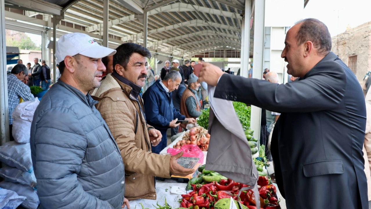 Kayseri’de Bir İlk: İncesu Belediyesi’nden Pazarcı Esnafına Önlük Desteği!