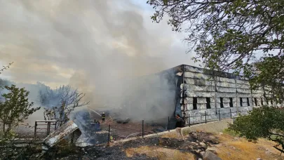 Kayseri'de fabrika yangını: Ekipler müdahale ediyor!