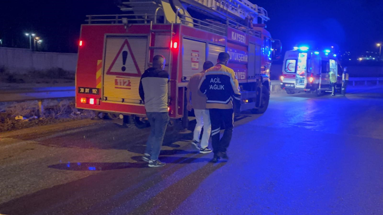 Sıkışmalı trafik kazası ihbarı, ekipleri harekete geçirdi: 3 yaralı!