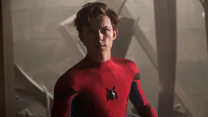 Örümcek Adam setinde kaza geçirdi: Tom Holland hastaneye kaldırıldı!