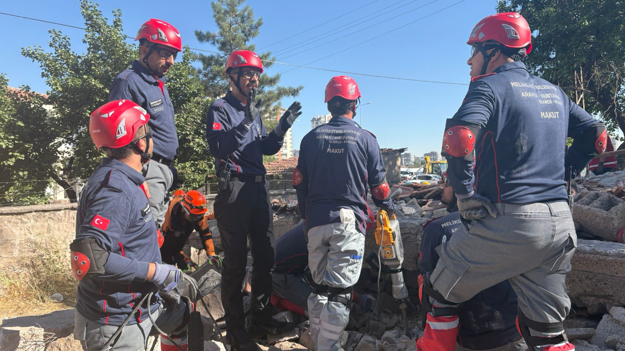 Melikgazi Arama Kurtarma Ekibi deprem tatbikatında yerini aldı!
