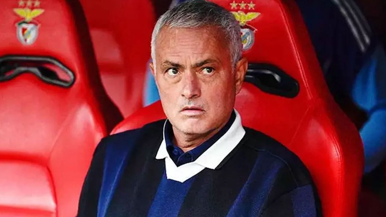 Mourinho&#039;nun maaşı açıklandı! Fenerbahçe&#039;yi çıldırtan rakam!