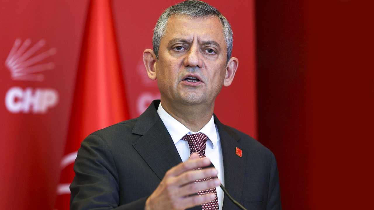 CHP&#039;den flaş 1 Ekim kararı! Özgür Özel canlı yayında duyurdu!
