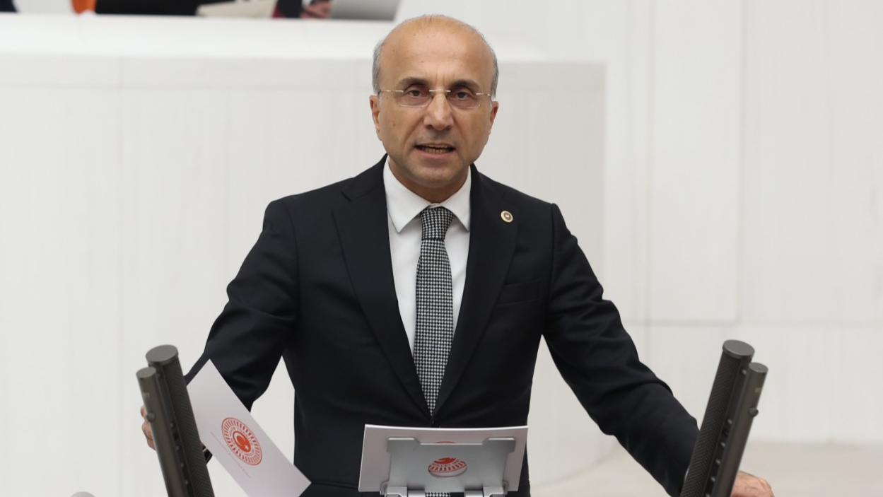 CHP’li Aşkın Genç: “YTB’de Kamu Kaynakları Kuralsız Şekilde Dağıtılıyor”