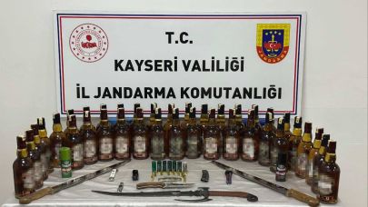 Kayseri'de 50 şişe sahte alkol ele geçirildi: 2 gözaltı!