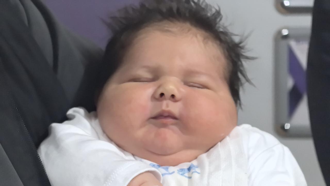 6 kilo 150 gram bebek dünyaya geldi!