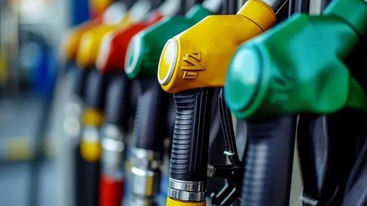 Benzine zam yolda: Fiyat artış miktarı belli oldu!