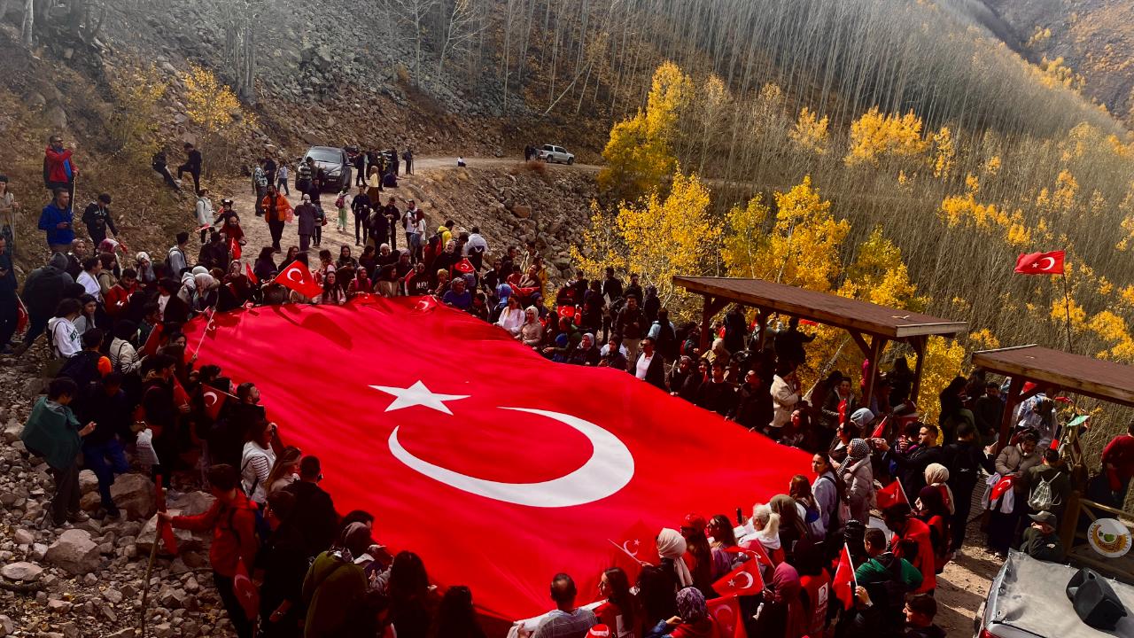 Cumhuriyet Coşkusu Ortaseki’de Doğayla Buluştu!
