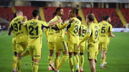 Derbi Öncesi Moral Deposu! Fenerbahçe Gol Şovla Farka Gitti!
