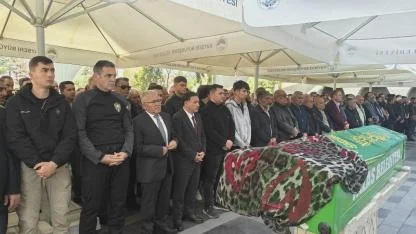 Eski eşi tarafından fakülte önünde öldürülen kadın toprağa verildi!