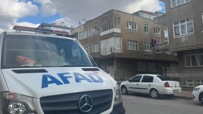 Kayseri'de 3 katlı bina yıkılma tehlikesi nedeniyle boşaltıldı!