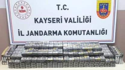 Kimlik kontrolü için durdurulan 2 tırdan 560 paket kaçak sigara ele geçirildi!