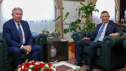 Mansur Yavaş, Özgür Özel'i ziyaret etti! 'Umuyorum soruşturmaya gerek görmezler'
