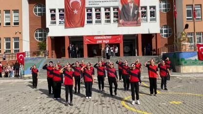 Minik Öğrencilerden Cumhuriyet Coşkusu!