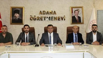 Sağlık Emekçileri Adana'da Sağlık-Sen Çatısı Altında Buluştu!