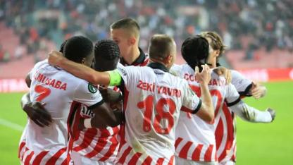 Samsunspor tarih yazdı! Dinamo Kiev’i farklı geçti!