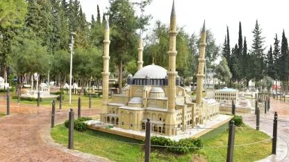 Türkiye'nin 81 ilindeki mimari eserler minyatürleriyle sergileniyor!
