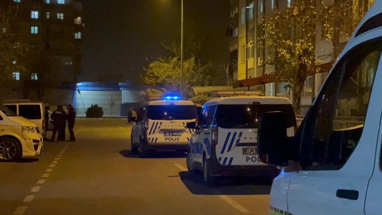 Ablasının acısına dayanamadı, aynı yerden atladı: 1 ağır yaralı!