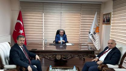 AK Parti Kayseri Milletvekili Bayar Özsoy, İl Başkanlığı'nda Belediye Başkanlarıyla Bir Araya Geldi!