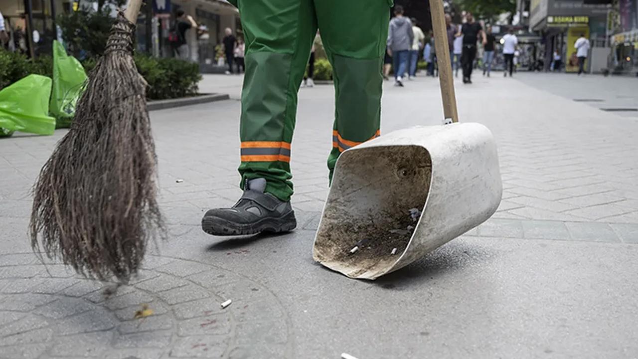 Berlin’de yere sigara izmariti atanlara 3 bin euro ceza verilecek!