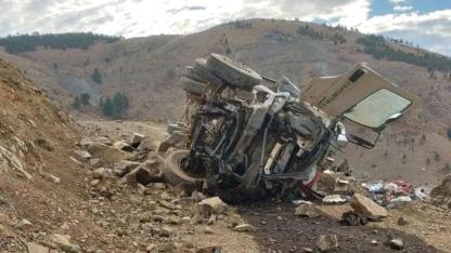 Beton mikseri yamaçtan yuvarlandı: 1 yaralı!