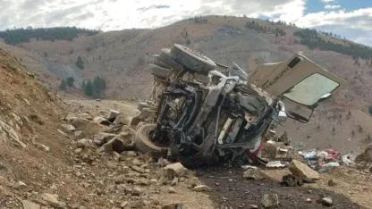 Beton mikseri yamaçtan yuvarlandı: 1 yaralı!