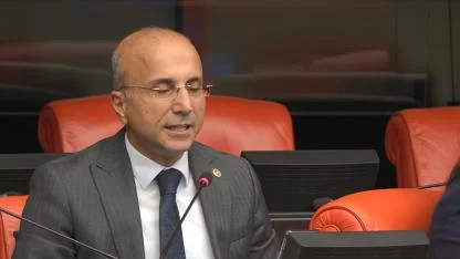 CHP’li Aşkın Genç: “Ağız ve diş sağlığı sistemi çöktü; 32 bin diş hekimi göreve çağrılmalı”