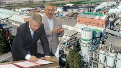 Görev Kimin? Sandalyede Dede, Sahne’de Akay!