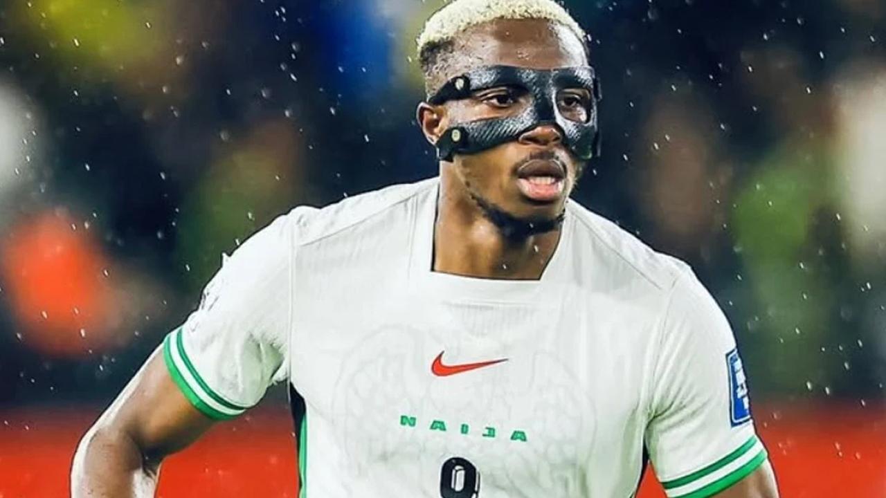 Gözyaşlarıyla sahayı terk eden Victor Osimhen için ilk resmi açıklama geldi!