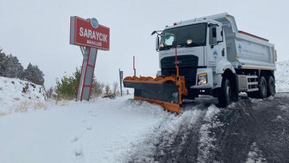 Kar yağdı, ekipler sahaya indi!