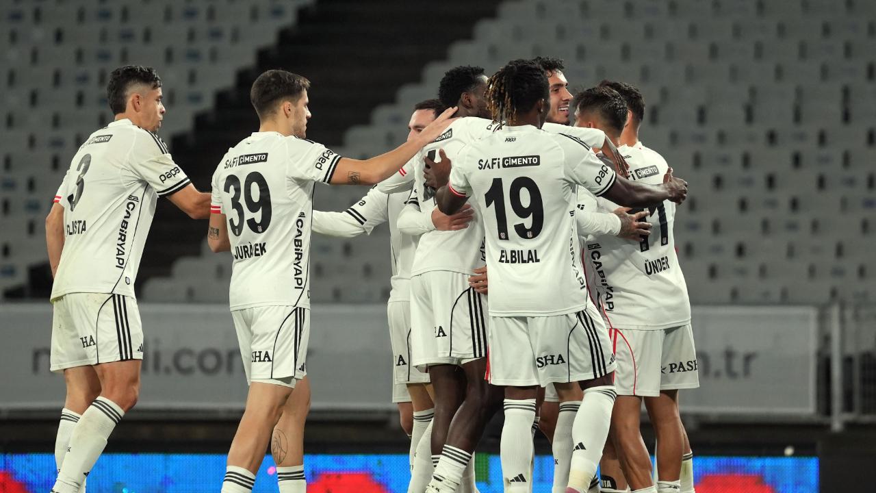 Kartal moral buldu! Beşiktaş Karagümrük&#039;ü rahat geçti!