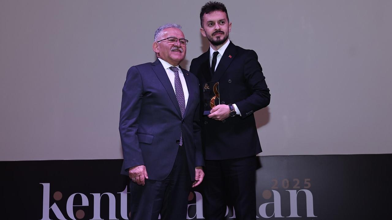 Kayseri ve Büyükşehir, akıllı şehircilikte Türkiye’ye örnek oluyor!