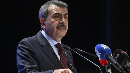 Millî Eğitim Bakanı Yusuf Tekin açıkladı! Ara tatil kaldırılacak mı?