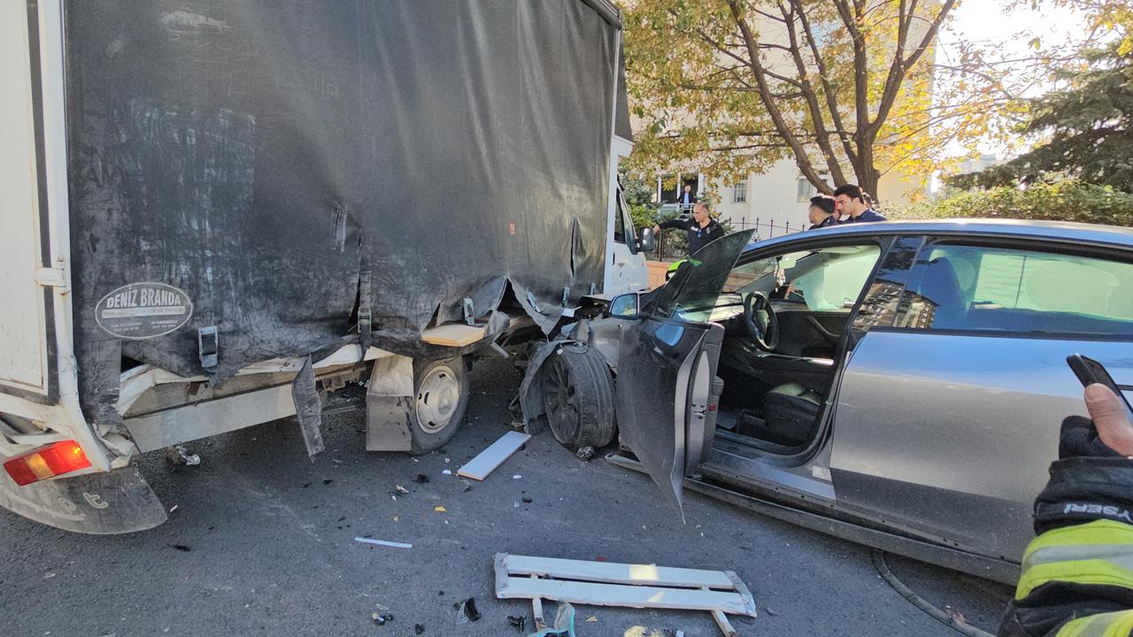 Otomobilini hızını denerken perte çıkardı!