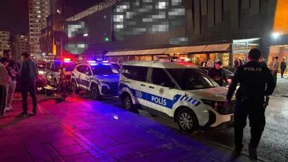 Parkta bıçaklı kavga: 1 yaralı!