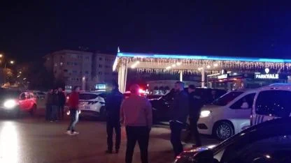 Silahını göstererek bekçileri tehdit etti!