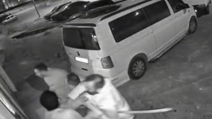 Sosyal medya fenomeni boşanma aşamasındaki eşi ve ailesi tarafından böyle darp edildi!