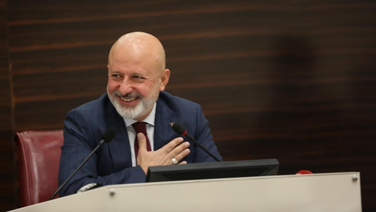 Başkan Çolakbayrakdar’dan öğrencilere ve ailelere büyük müjde!